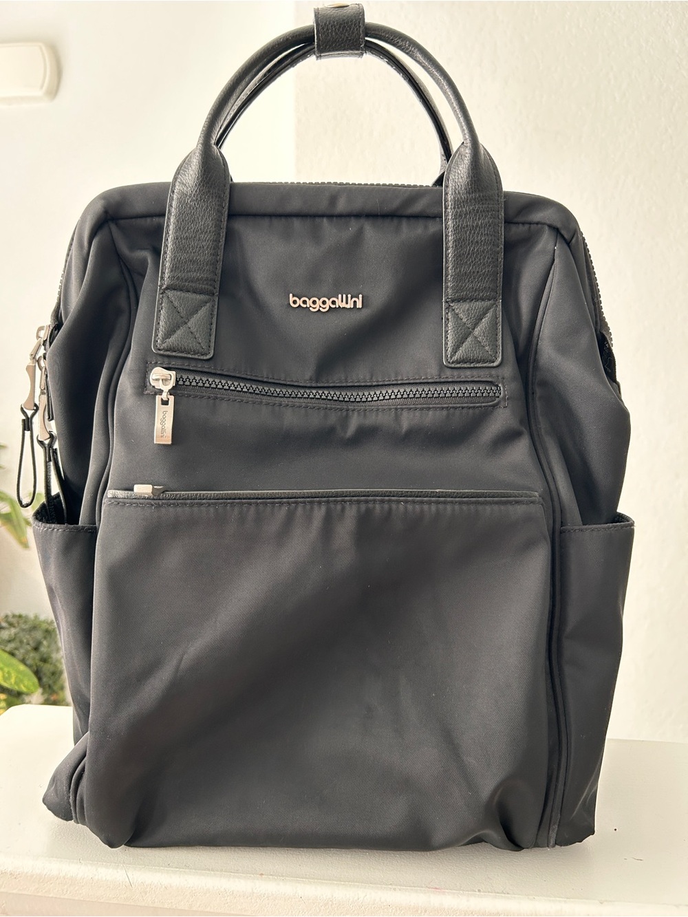 Baggallini soho laptop bag black Convertible Backpack Tote with Top Handles